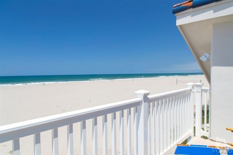 4025 Ocean Drive Oxnard, CA 93035 - Photo 11 of 31 a view of stairs