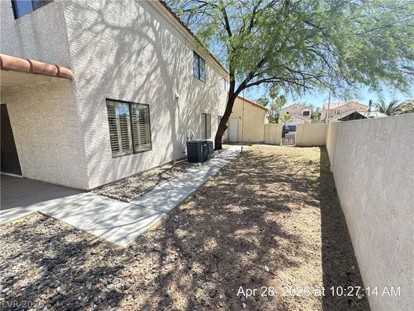$2,395 | 2059 Club Crest Way, Henderson, NV 89014