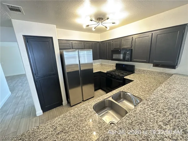 $2,395 | 2059 Club Crest Way, Henderson, NV 89014