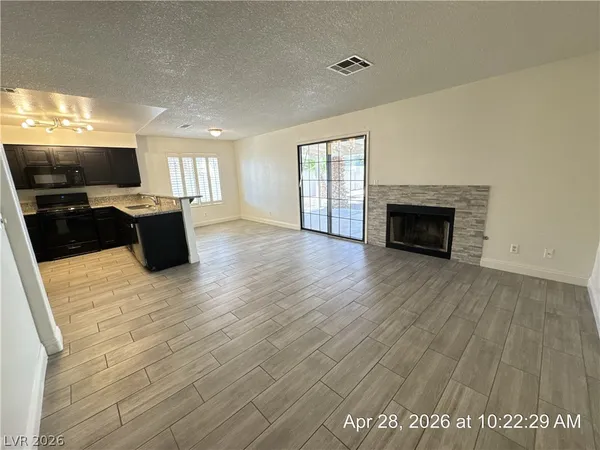 $2,395 | 2059 Club Crest Way, Henderson, NV 89014