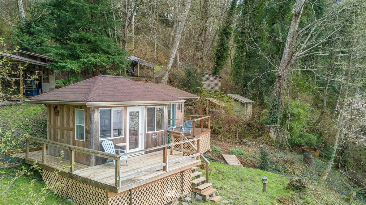 19115 Sunset Road Southwest Vashon, WA 98070 - Photo 3 of 19 Gallery Image 3
