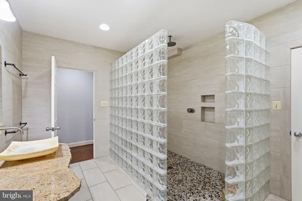 a view of a tall building