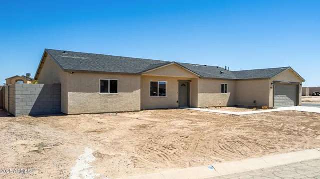 $314,900 | 8442 West Raven Drive, Arizona City, AZ 85123
