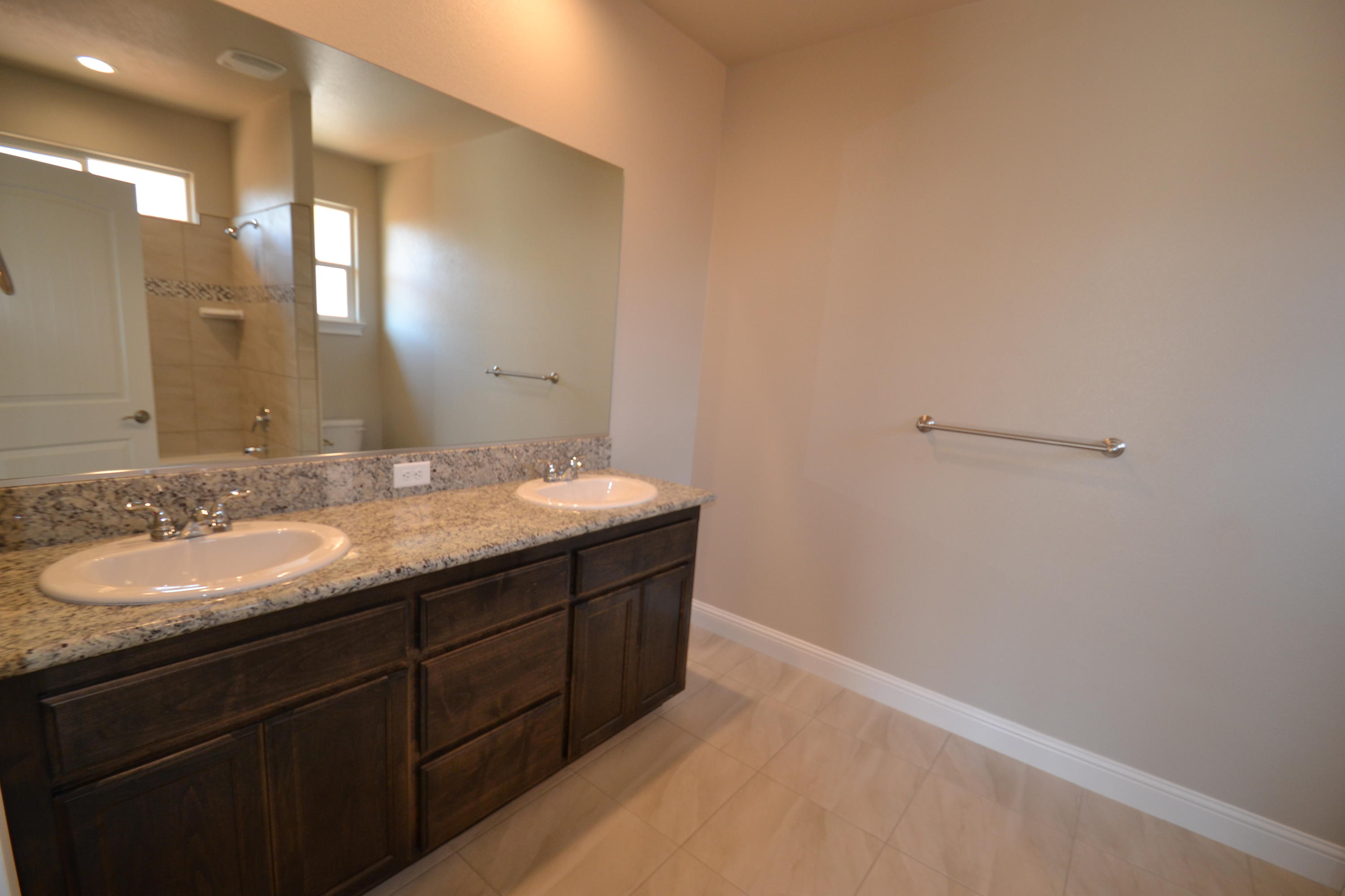 3345 Hotlam Road, Unit LOT 7 PH 3 Redding, CA 96002 - Photo 21 of 25 Master Bath