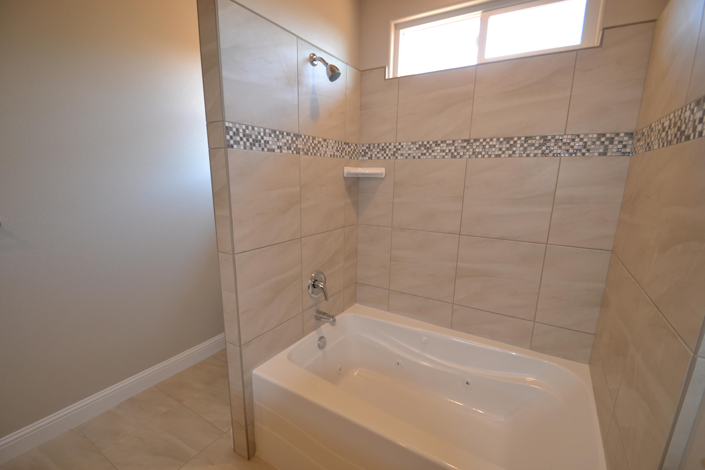 3345 Hotlam Road, Unit LOT 7 PH 3 Redding, CA 96002 - Photo 22 of 25 Upgraded Jetted Tub