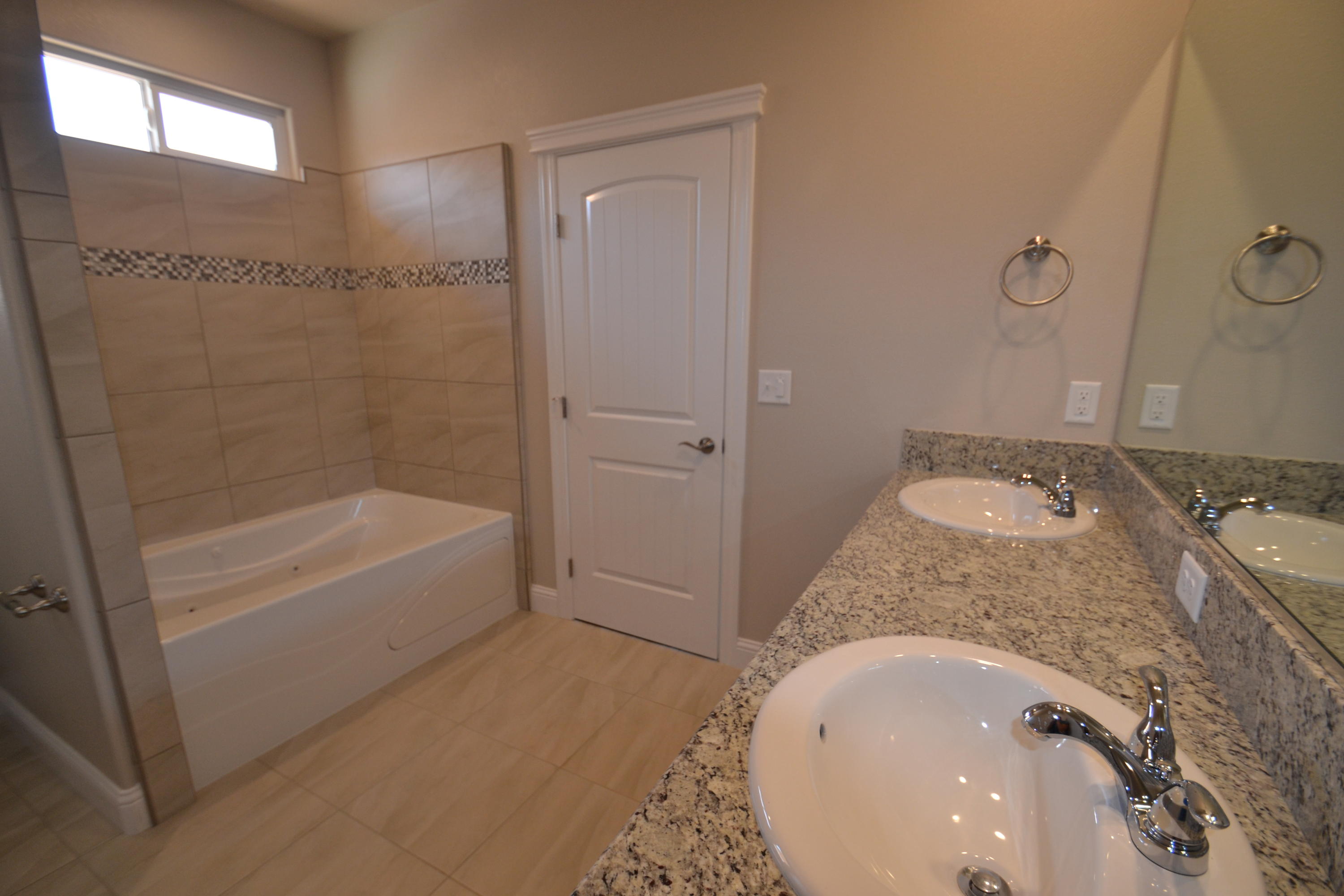 3345 Hotlam Road, Unit LOT 7 PH 3 Redding, CA 96002 - Photo 23 of 25 Master Bath