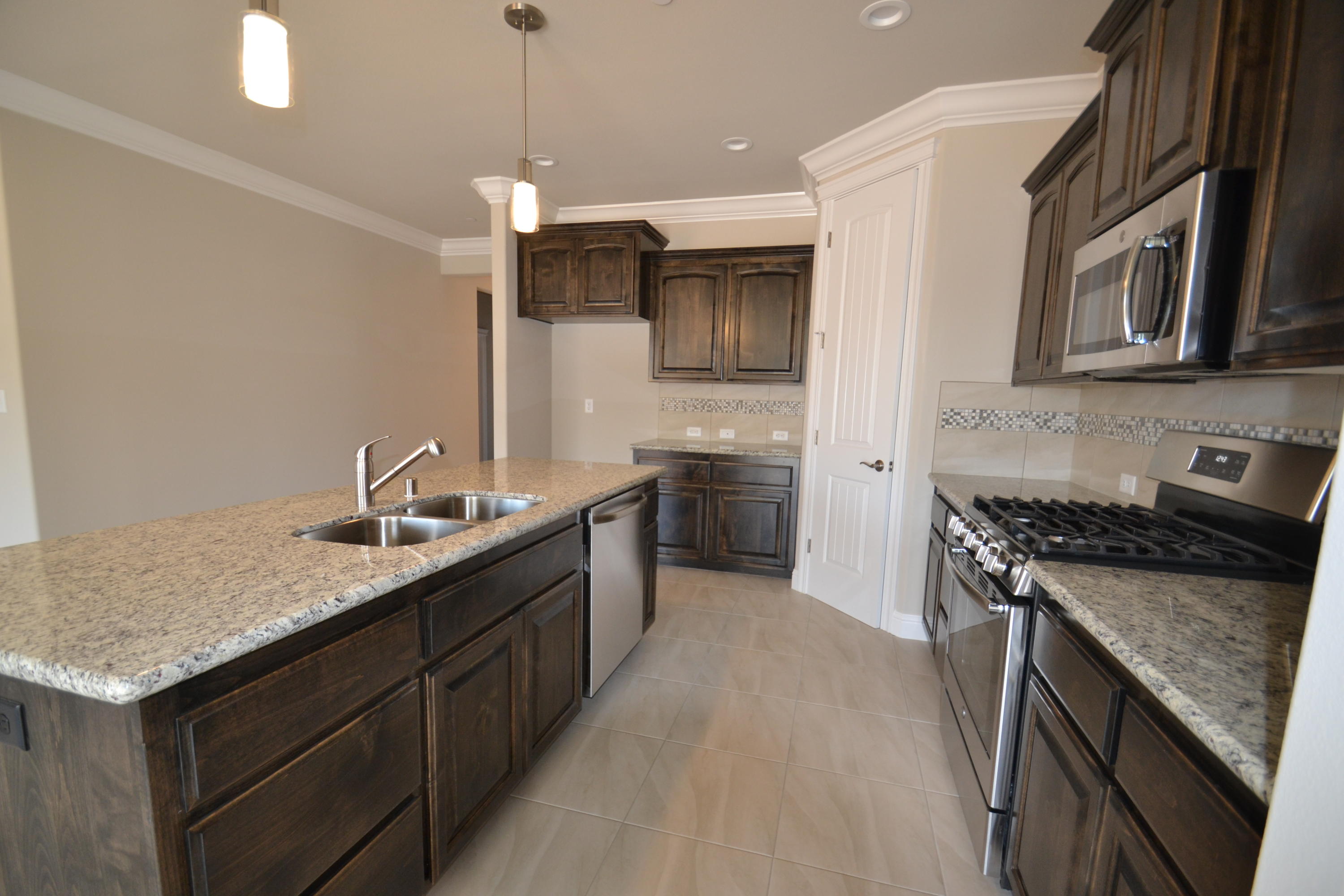 3345 Hotlam Road, Unit LOT 7 PH 3 Redding, CA 96002 - Photo 4 of 25 Kitchen