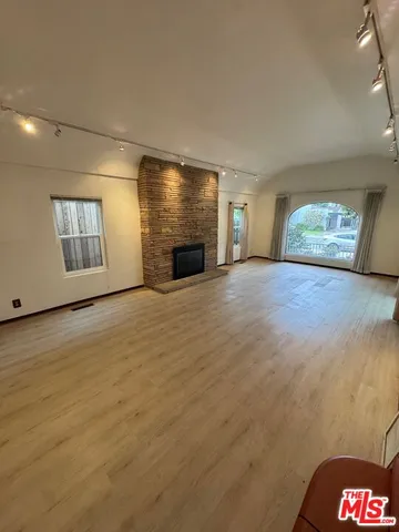 $8,000 | 6128 Maryland Drive, Los Angeles, CA 90048