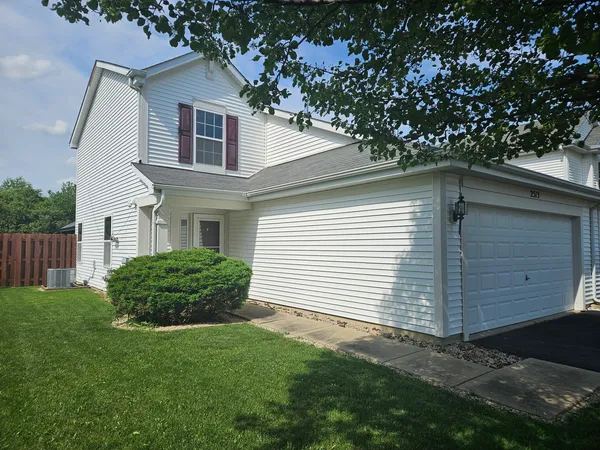 $2,450 | 2513 Sumac Drive, Joliet, IL 60435