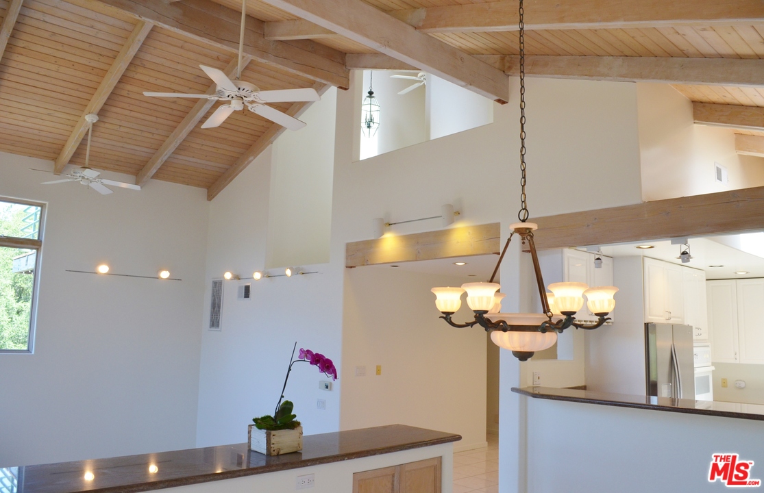 229 Muerdago Road Topanga, CA 90290 - Photo 11 of 35