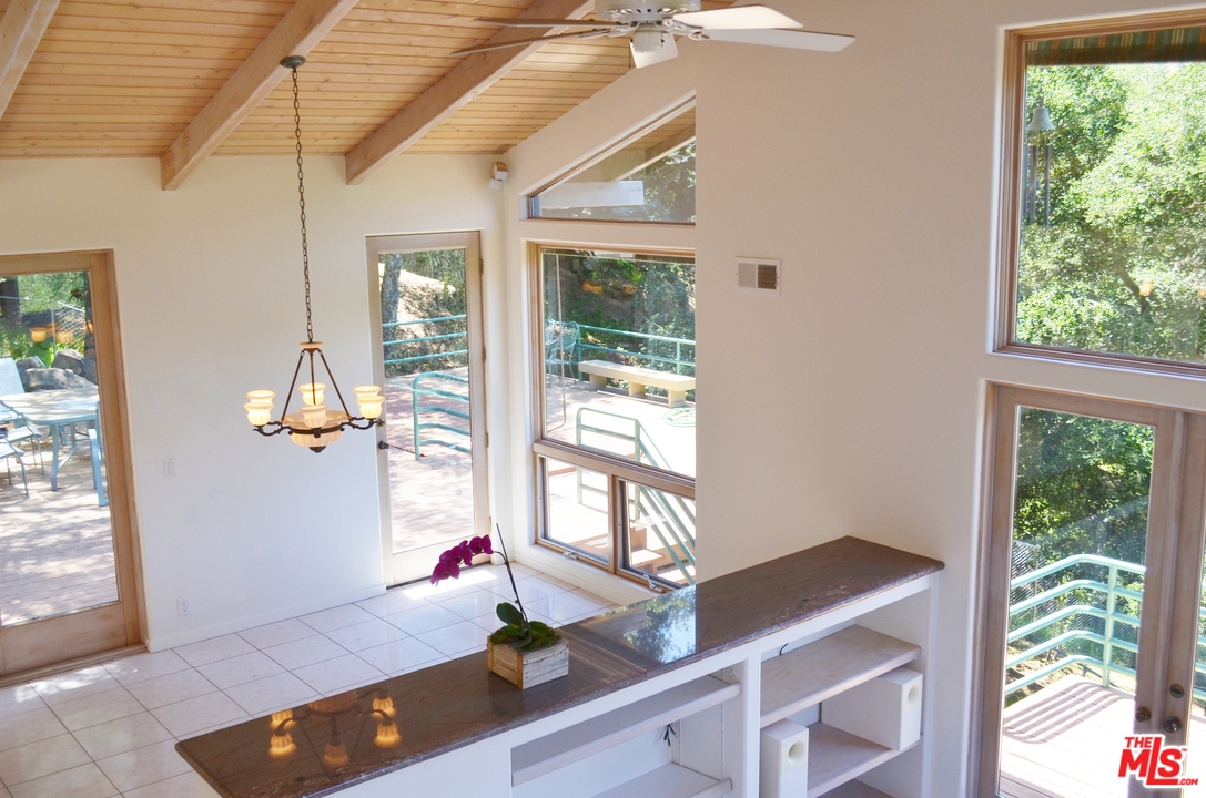 229 Muerdago Road Topanga, CA 90290 - Photo 17 of 35