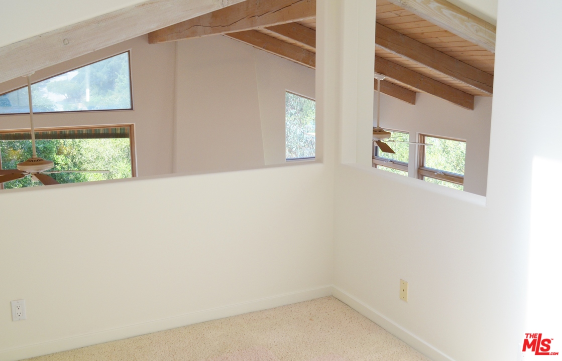 229 Muerdago Road Topanga, CA 90290 - Photo 18 of 35