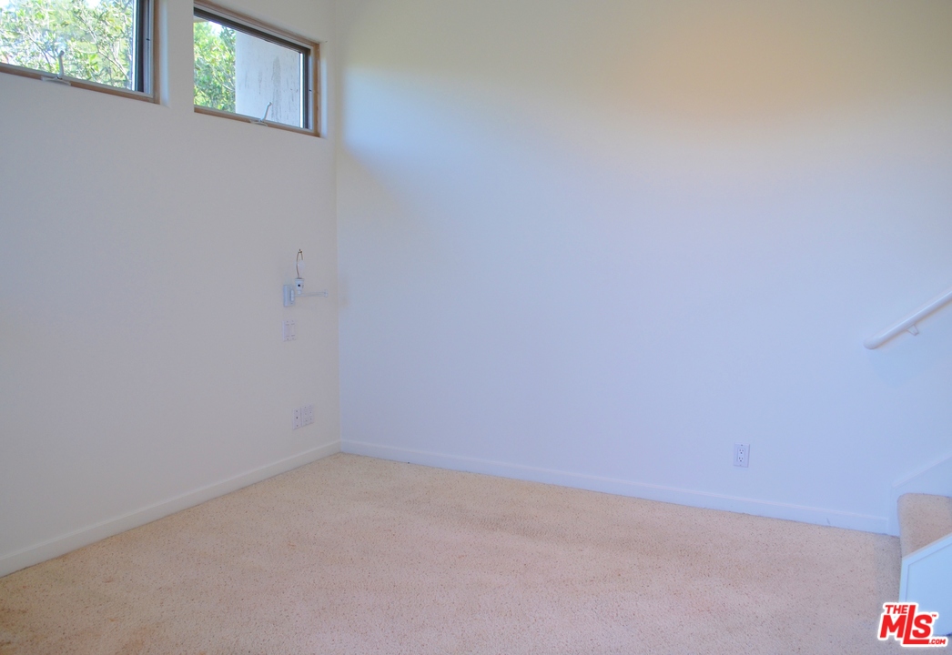 229 Muerdago Road Topanga, CA 90290 - Photo 22 of 35