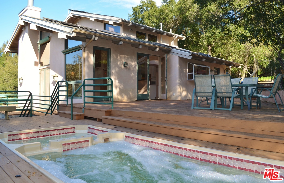 229 Muerdago Road Topanga, CA 90290 - Photo 26 of 35