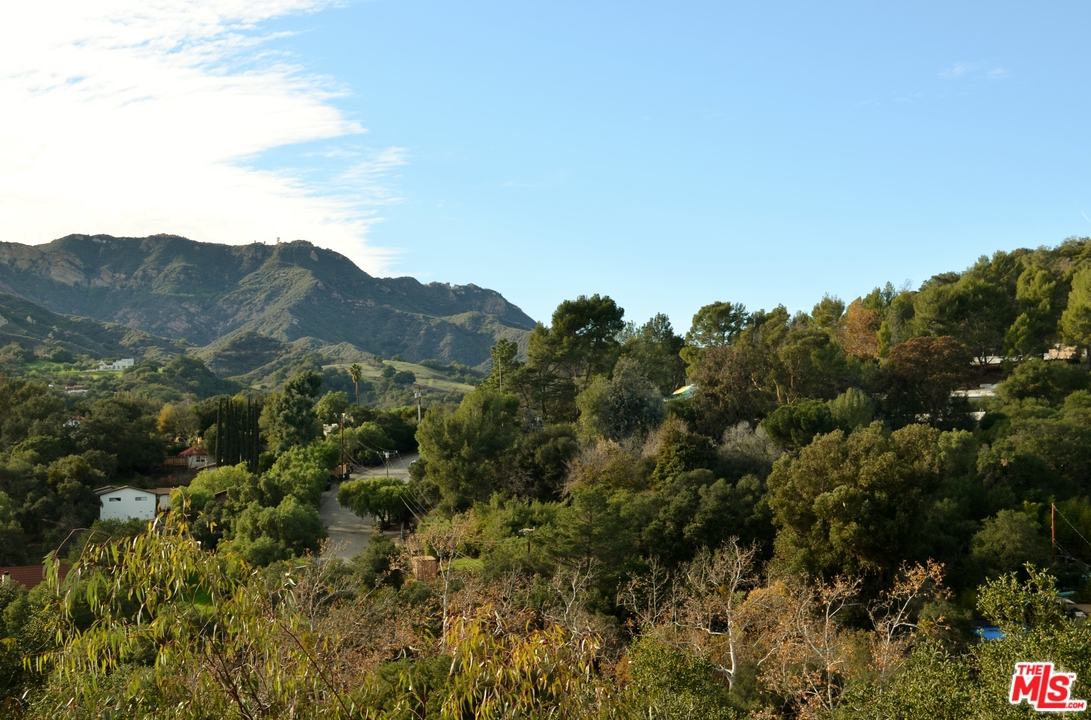 229 Muerdago Road Topanga, CA 90290 - Photo 33 of 35