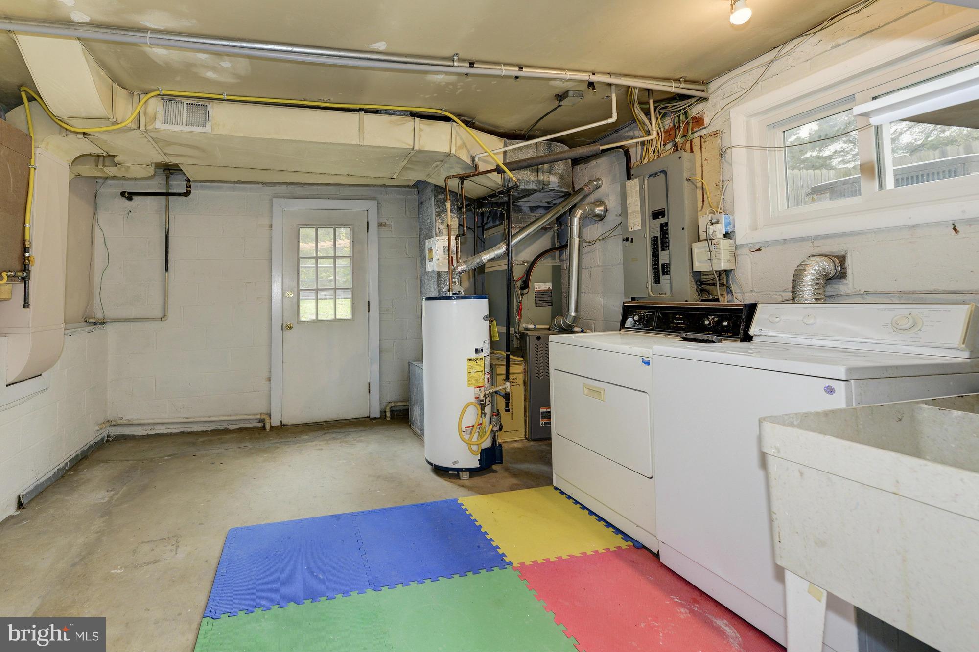 5815 Channing Road Springfield, VA 22150 - Photo 25 of 30 Laundry/Utility room