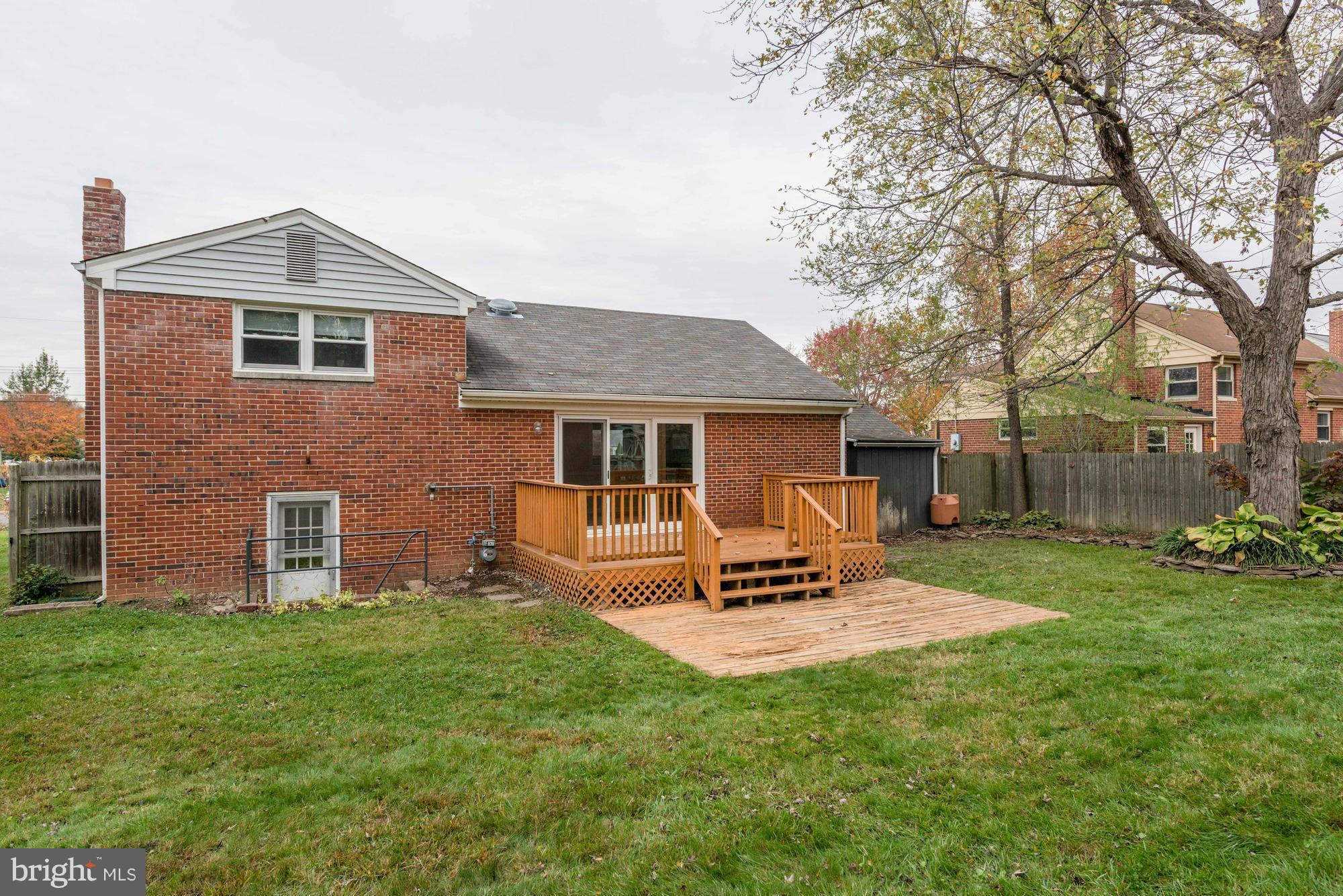 5815 Channing Road Springfield, VA 22150 - Photo 27 of 30 Exterior (Rear)