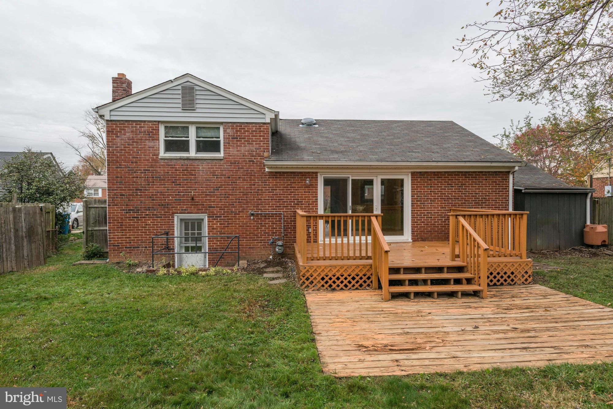 5815 Channing Road Springfield, VA 22150 - Photo 28 of 30 Exterior (Rear)