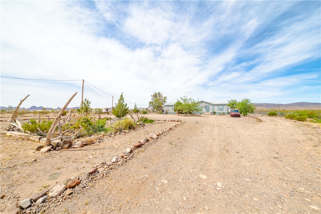4741 Eden Road Golden Valley, AZ 86413 - Photo 63 of 75 Yard