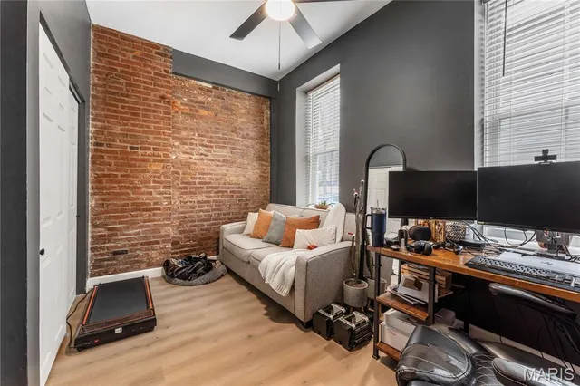 $508,500 | 2211 Menard Street, Unit R, St. Louis, MO 63104