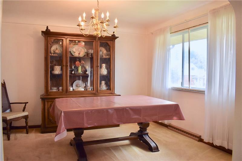 3961 Edge Road Pittsburgh, PA 15227 - Photo 5 of 18 Gallery Image 5