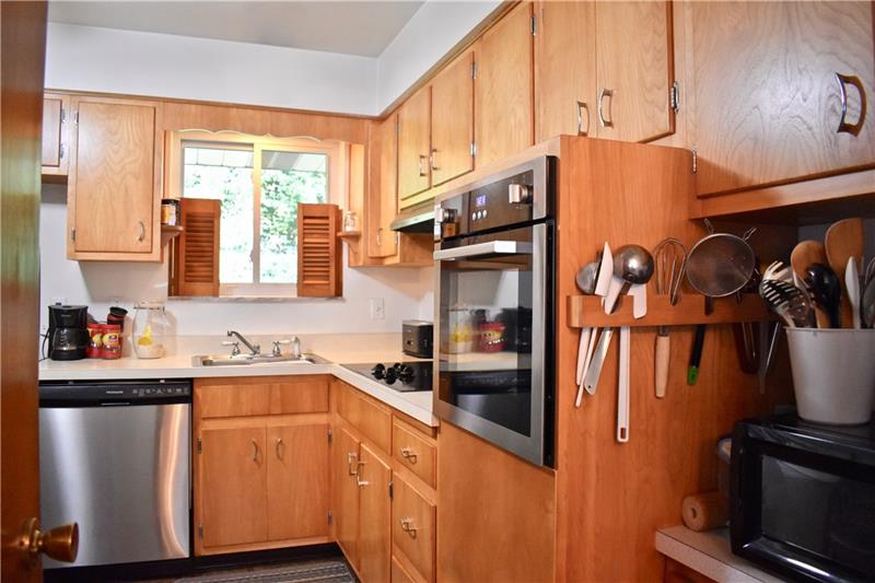 3961 Edge Road Pittsburgh, PA 15227 - Photo 7 of 18 Gallery Image 7
