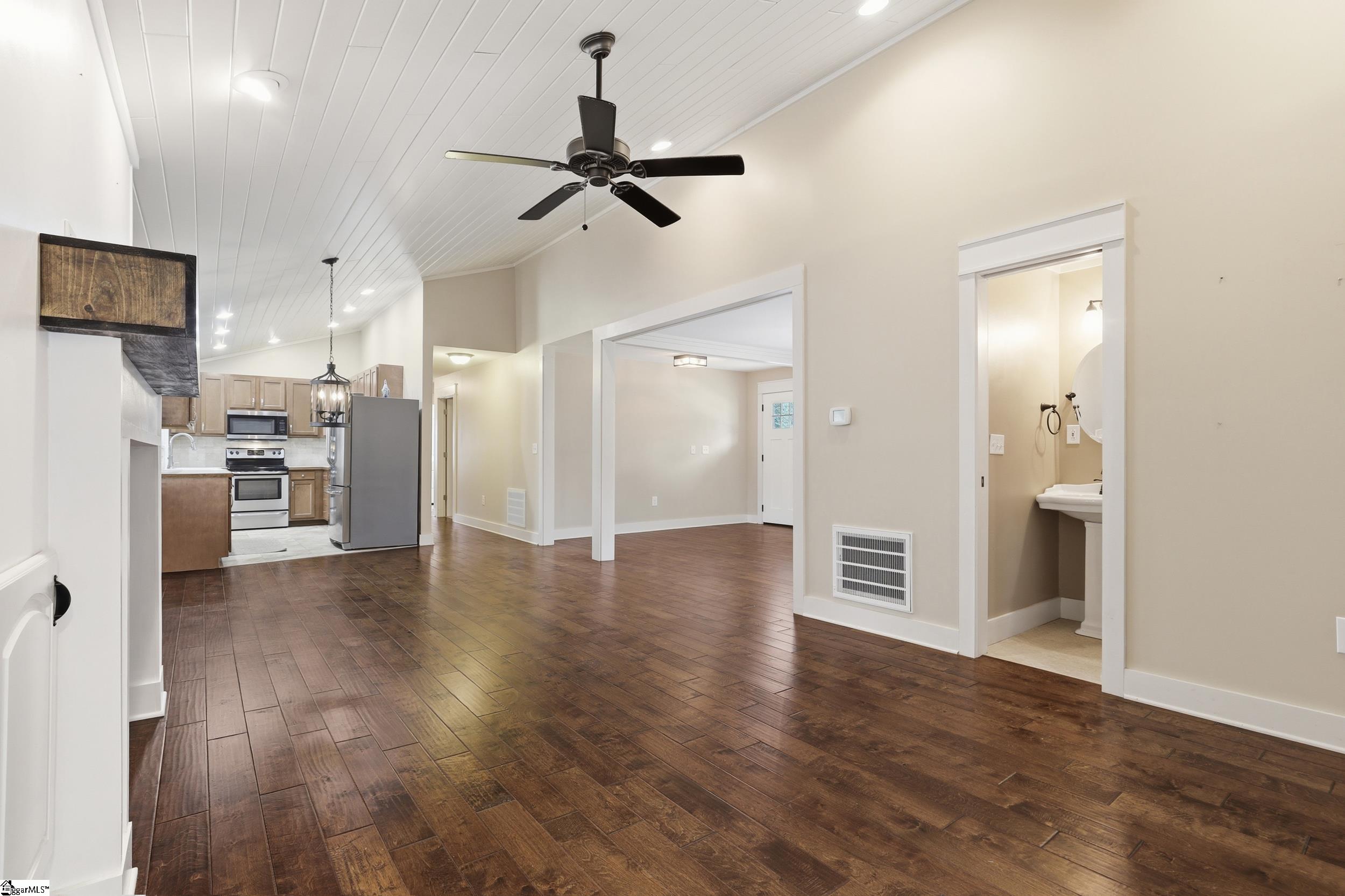 223 Meadow Lane Easley, SC 29642 - Photo 13 of 42