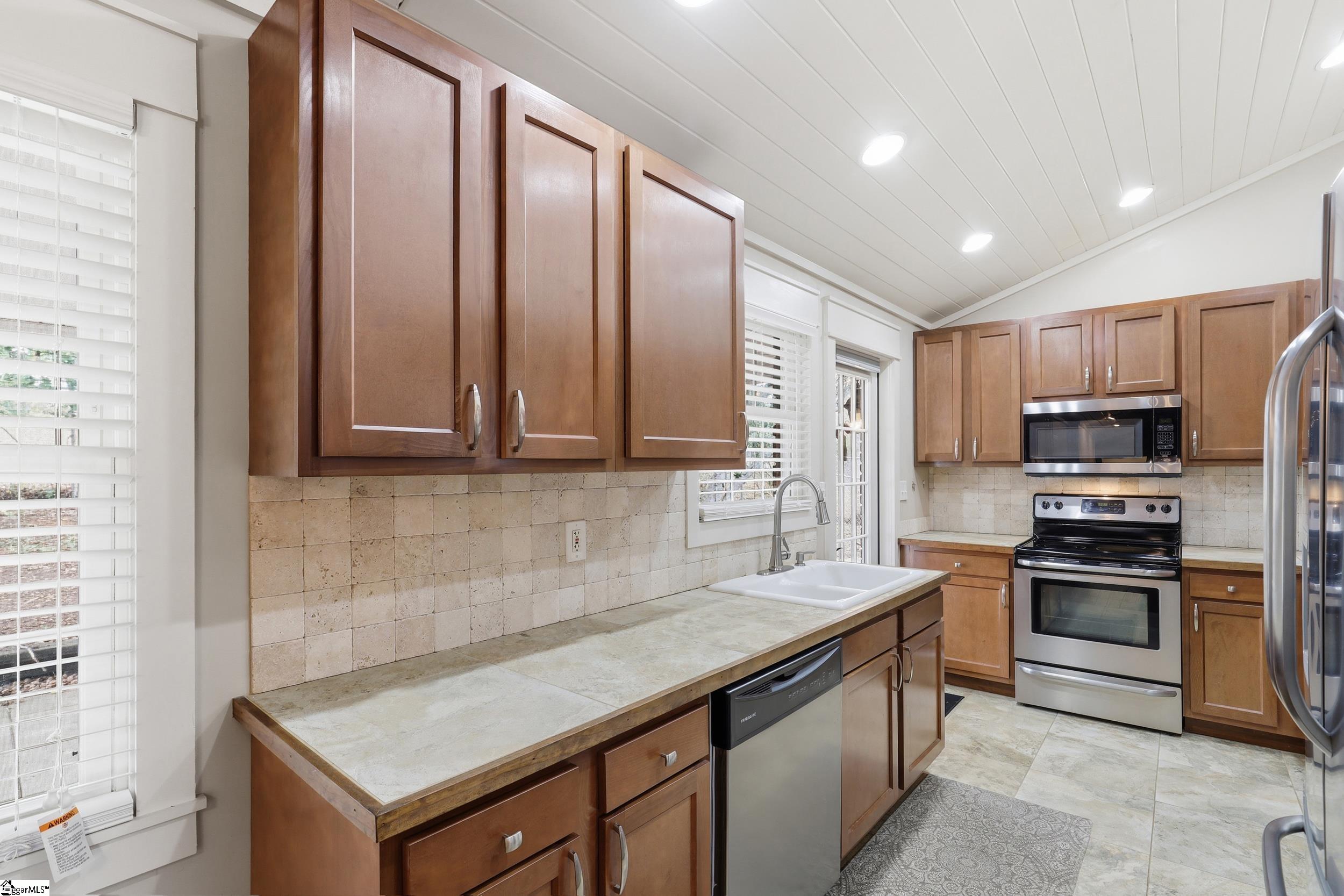 223 Meadow Lane Easley, SC 29642 - Photo 7 of 42