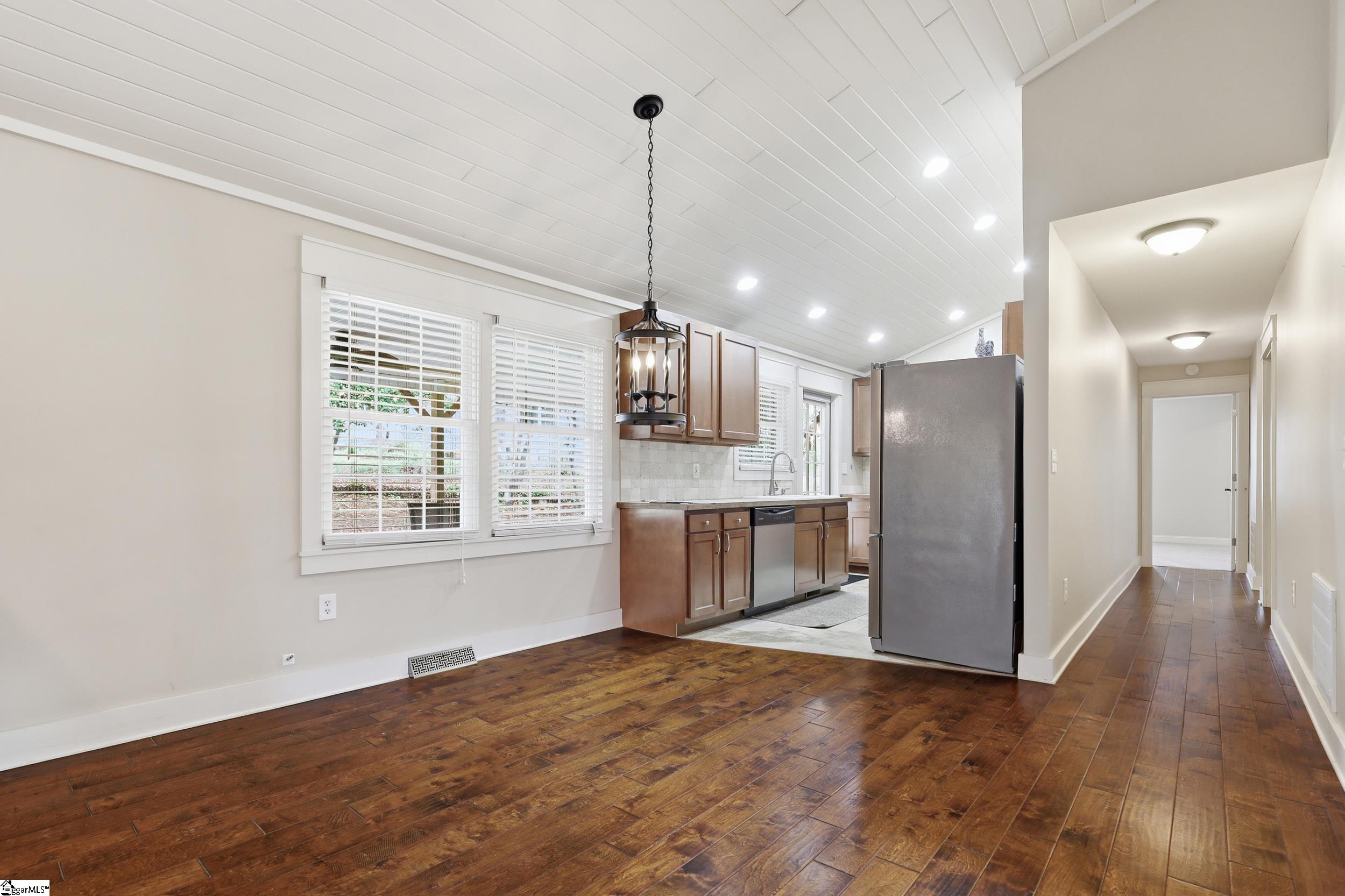 223 Meadow Lane Easley, SC 29642 - Photo 10 of 42