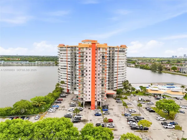 $214,000 | 1301 Northeast Miami Gardens Drive, Unit 315W, Miami, FL 33179