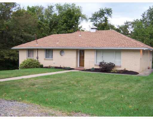 293 Lincoln Hall Road Elizabeth, PA 15037 - Photo 1 of 18 Exterior Front.
