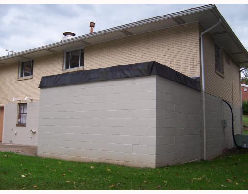 293 Lincoln Hall Road Elizabeth, PA 15037 - Photo 3 of 18 Exterior Back.