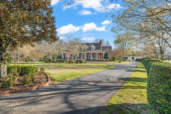 $599,900 | 3105 Highway 72, Holly Springs, MS 38635