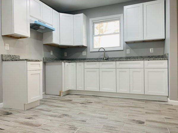 52 Nelson Avenue Springfield, MA 01109 - Photo 8 of 21 Gallery Image 8