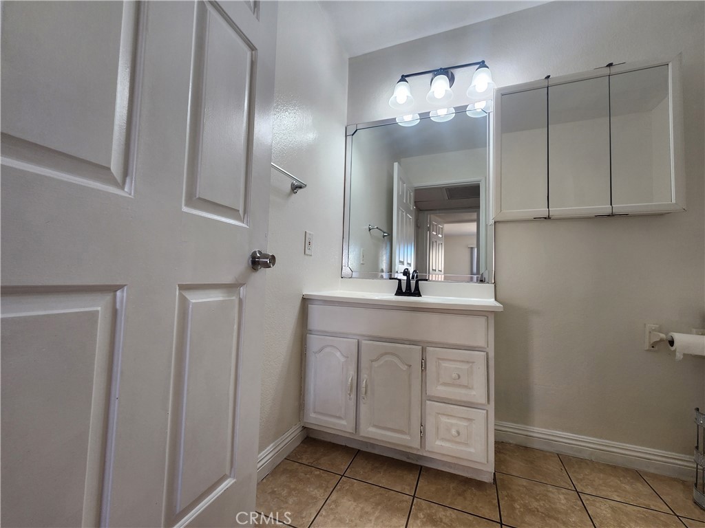 14006 Vanowen Street Van Nuys, CA 91405 - Photo 11 of 20