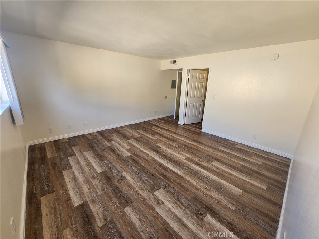 14006 Vanowen Street Van Nuys, CA 91405 - Photo 16 of 20