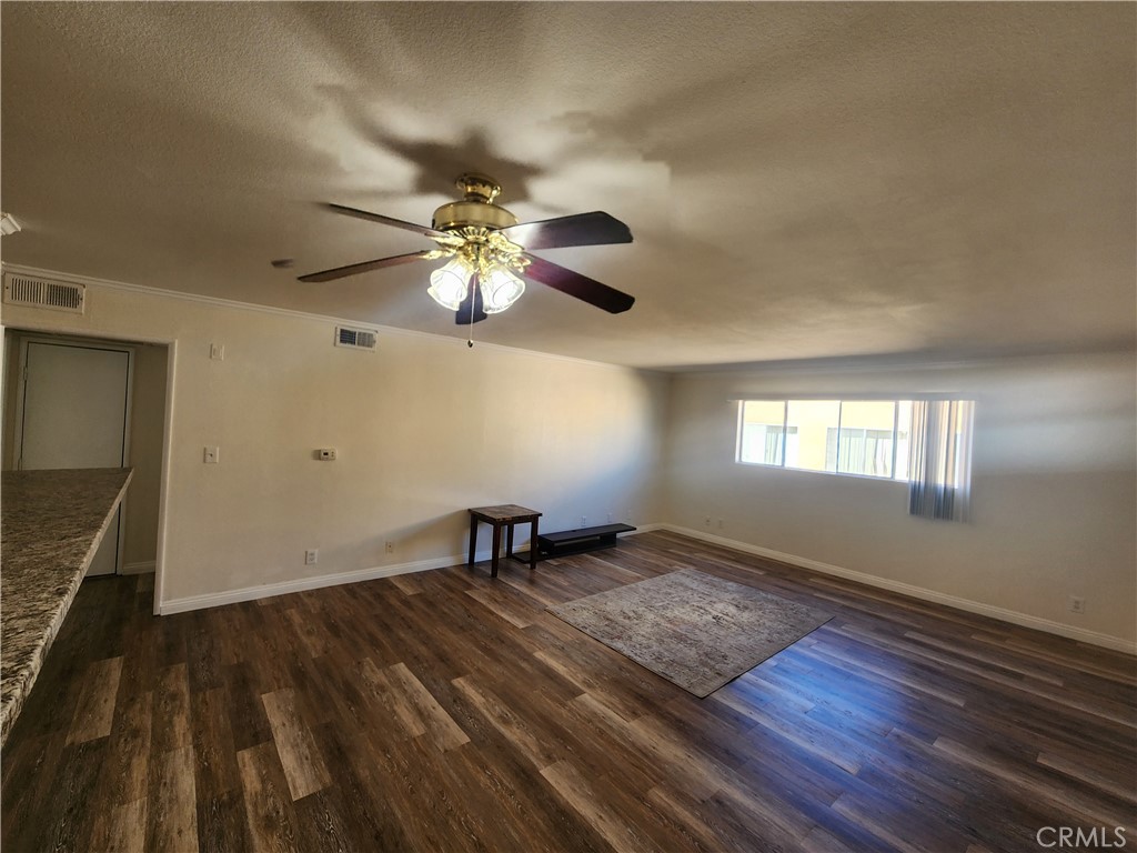 14006 Vanowen Street Van Nuys, CA 91405 - Photo 3 of 20