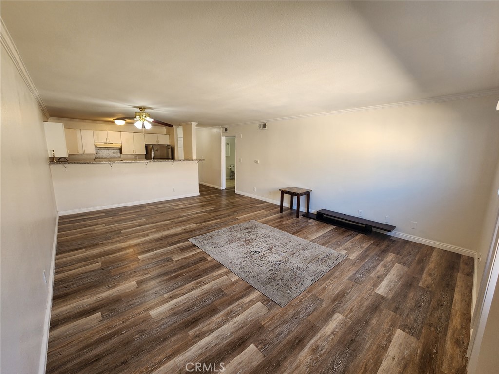 14006 Vanowen Street Van Nuys, CA 91405 - Photo 5 of 20