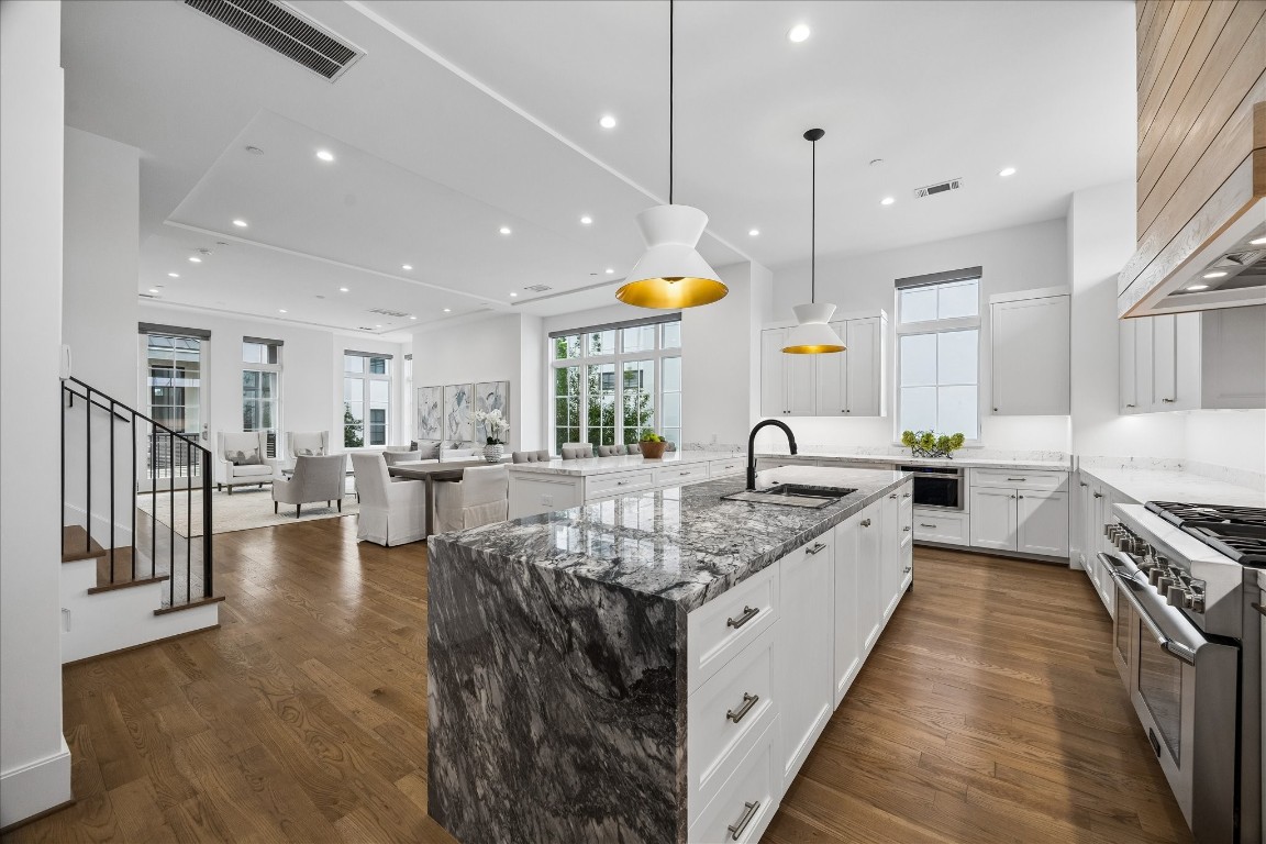 2326 Bissonnet Street Houston, TX 77005 - Photo 16 of 36