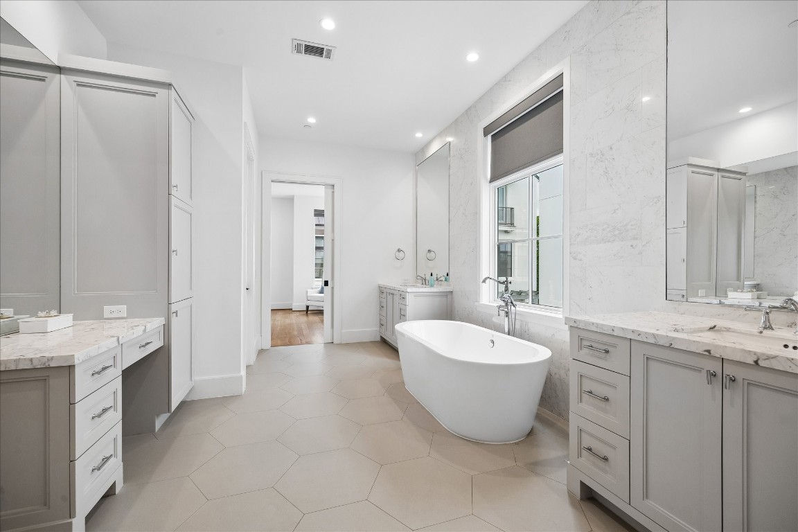 2326 Bissonnet Street Houston, TX 77005 - Photo 23 of 36