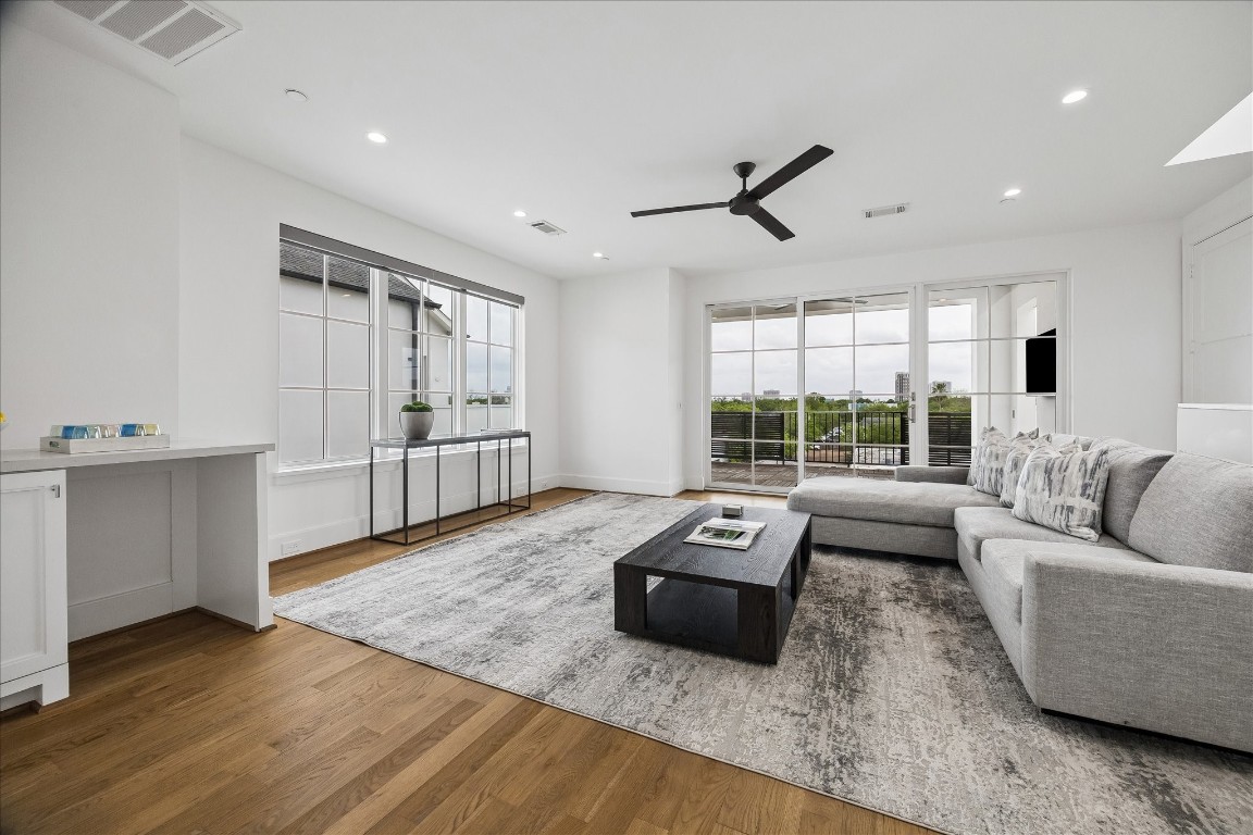 2326 Bissonnet Street Houston, TX 77005 - Photo 25 of 36