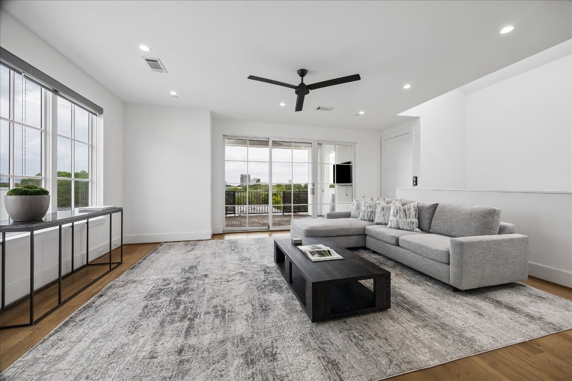 2326 Bissonnet Street Houston, TX 77005 - Photo 26 of 36