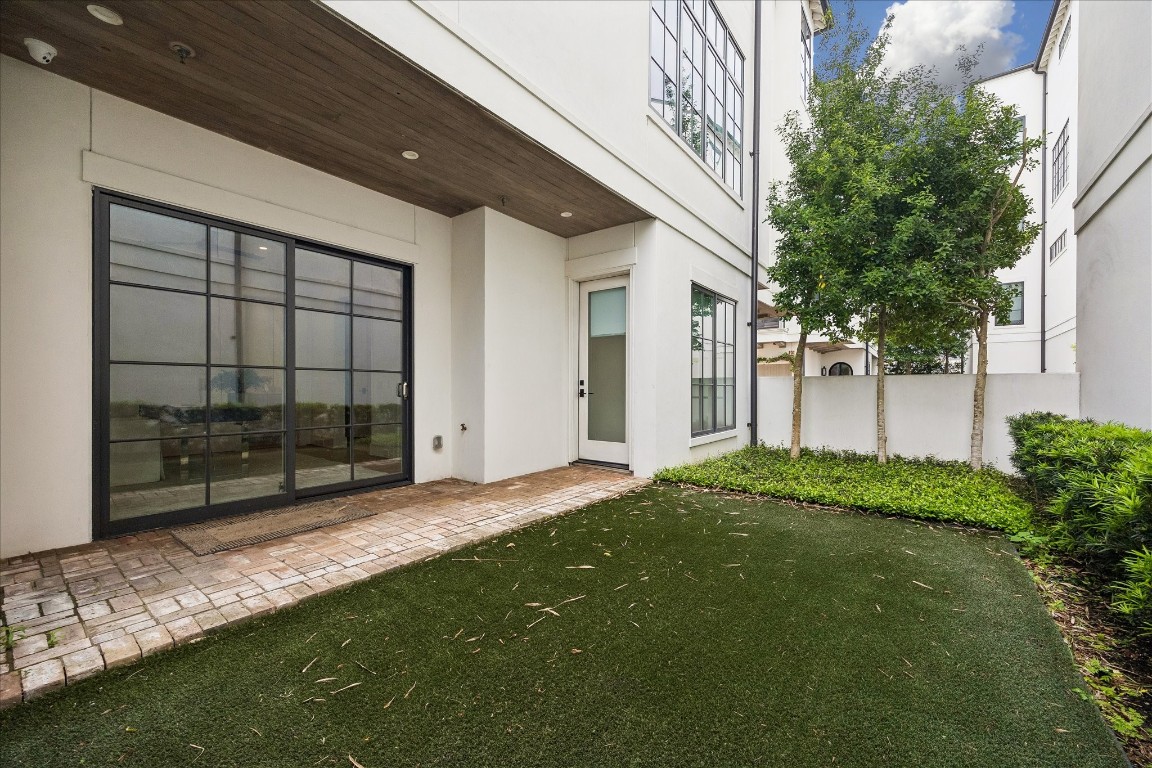 2326 Bissonnet Street Houston, TX 77005 - Photo 33 of 36