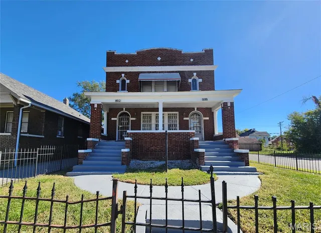$70,000 | 800 North 24th Street, East St. Louis, IL 62205