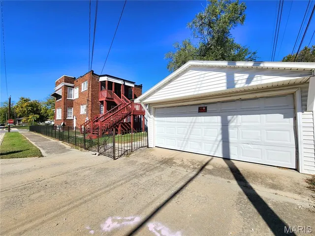 $70,000 | 800 North 24th Street, East St. Louis, IL 62205