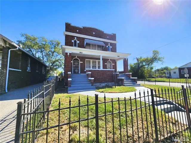 $70,000 | 800 North 24th Street, East St. Louis, IL 62205