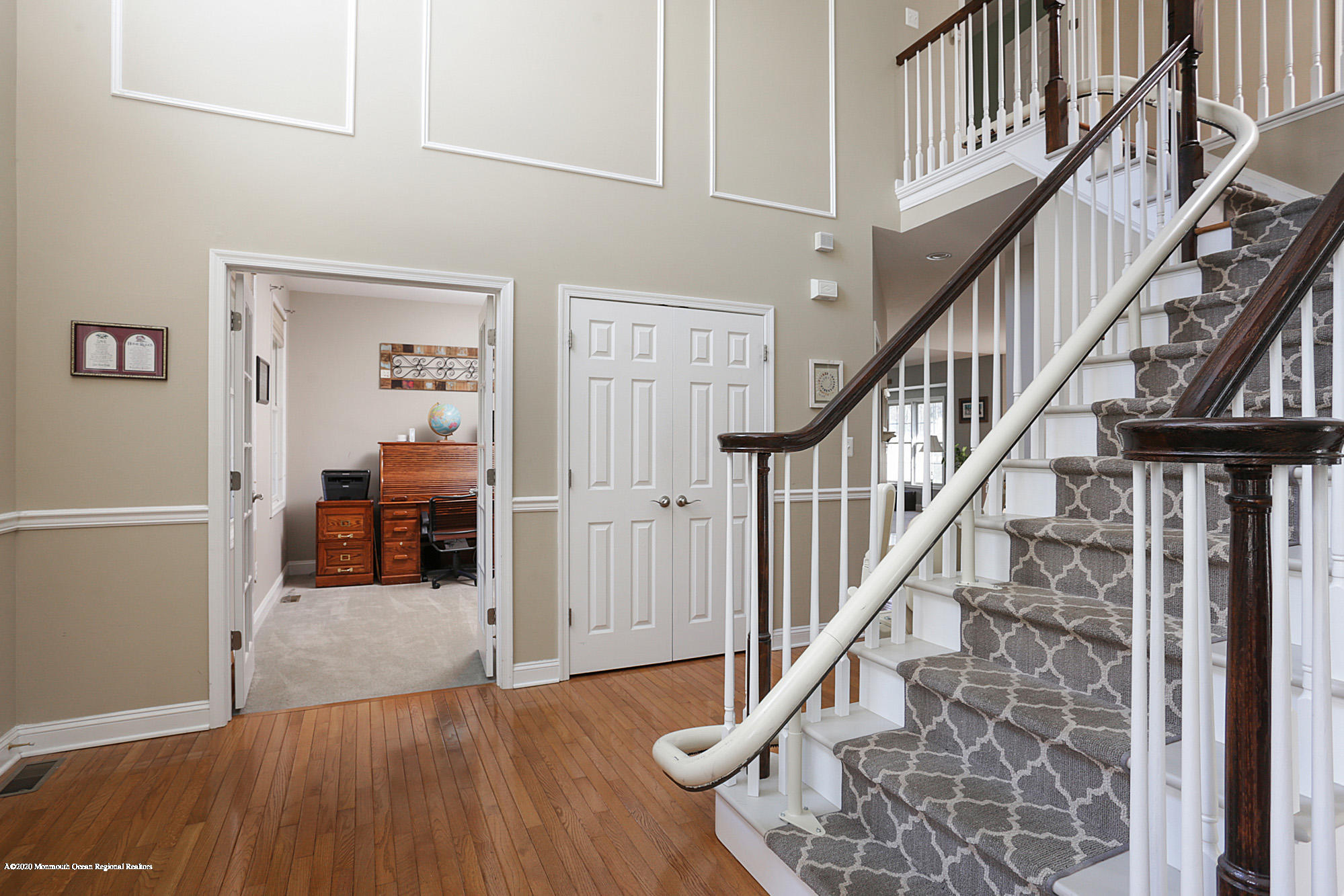 62 Tower Road New Egypt, NJ 08533 - Photo 4 of 54 Grand 2 story foyer