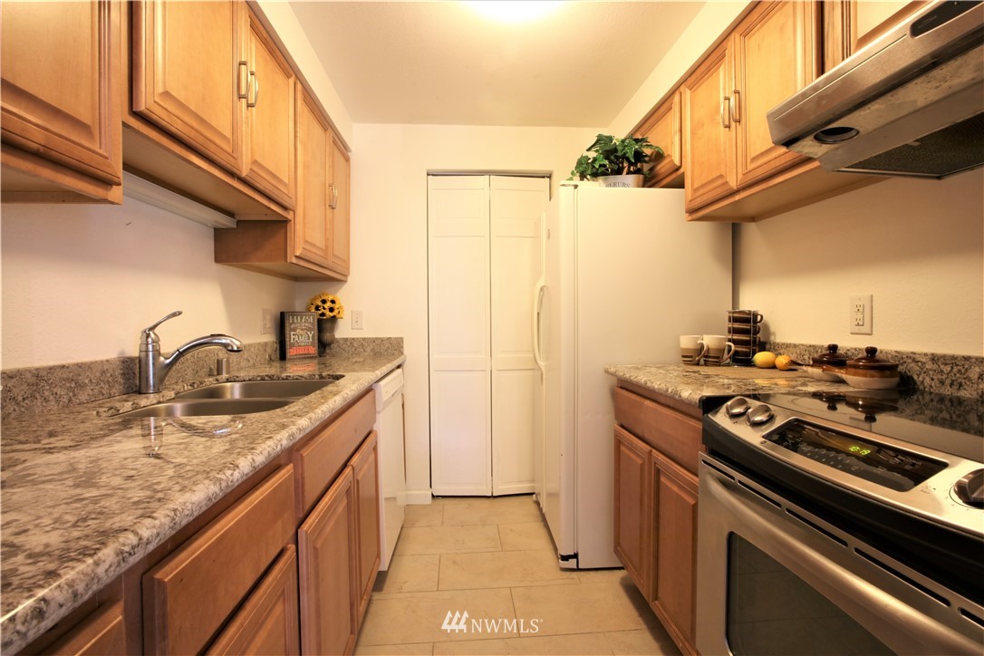 12119 Bel-Red Road, Unit B103 Bellevue, WA 98005 - Photo 16 of 24