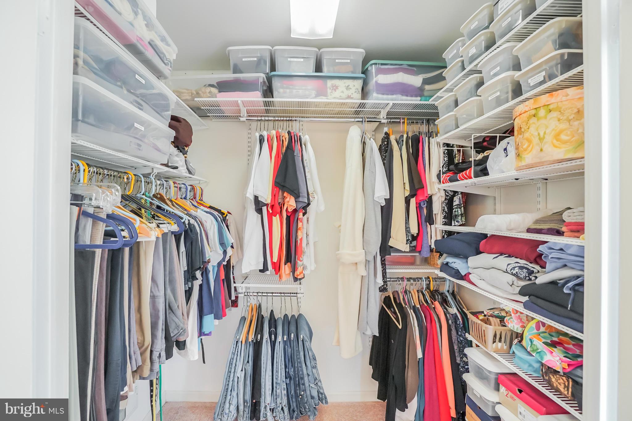 24401 Welsh Road Gaithersburg, MD 20882 - Photo 21 of 29 Walk in closet