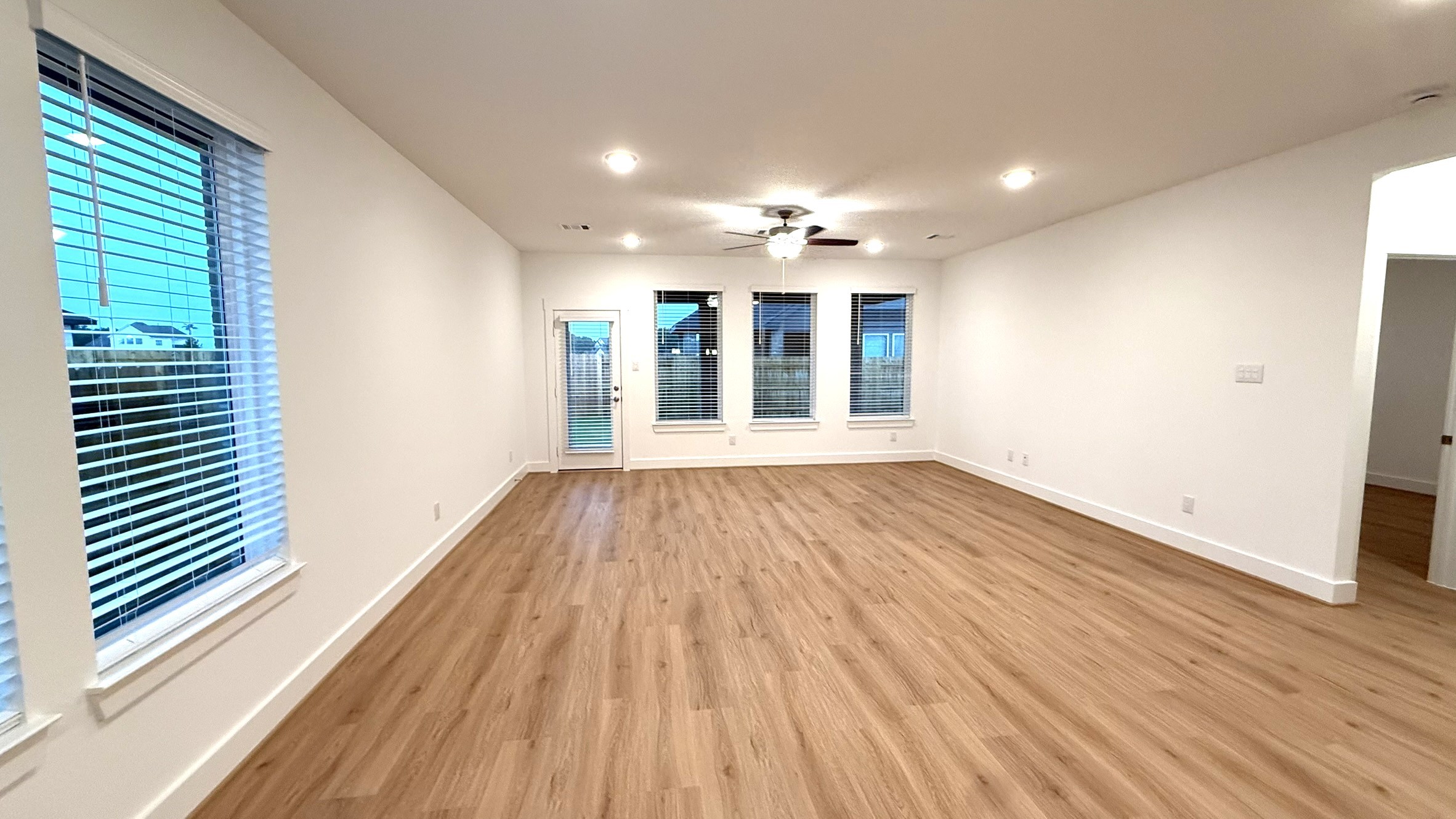 5306 Grace Sunshine Spring Spring, TX 77379 - Photo 3 of 8